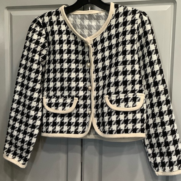 Jackets & Blazers - Chic Black & White Tweed Houndstooth Blazer w/ Pearl Buttons, Faux Pockets Sz S